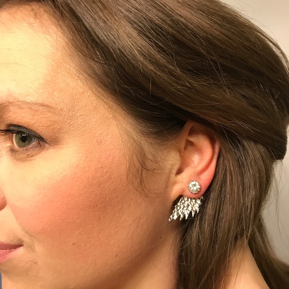 NEW!๐๐ANGEL WING BLING CZ EARRING๐๐SILVER TONE - Picture 6 of 8